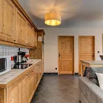 Le Paradis 2, Alpes Agency, Chamonix, Sleeps 4-5 Apartament