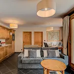 Apartament Le Paradis 2, Alpes Agency, Chamonix, Sleeps 4-5 Chamonix