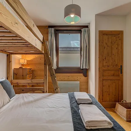 Le Paradis 2, Alpes Agency, Chamonix, Sleeps 4-5 *