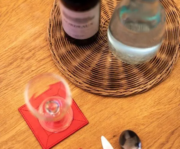 Le Paradis 2, Alpes Agency, Chamonix, Sleeps 4-5 * Chamonix