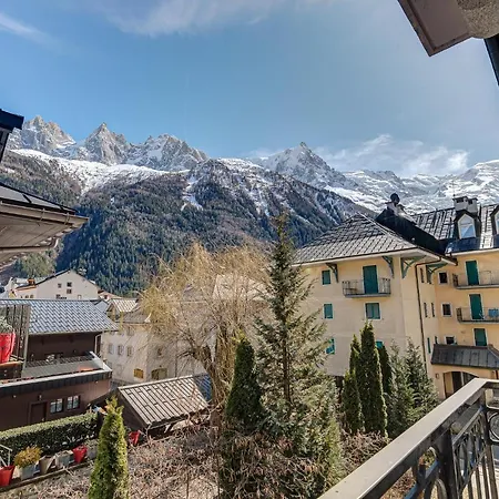 Apartment Le Paradis 2, Alpes Agency, Central Chamonix, Sleeps 4-5 Appartamento