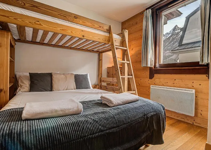Apartment Le Paradis 2, Alpes Agency, Central Chamonix, Sleeps 4-5 Chamonix